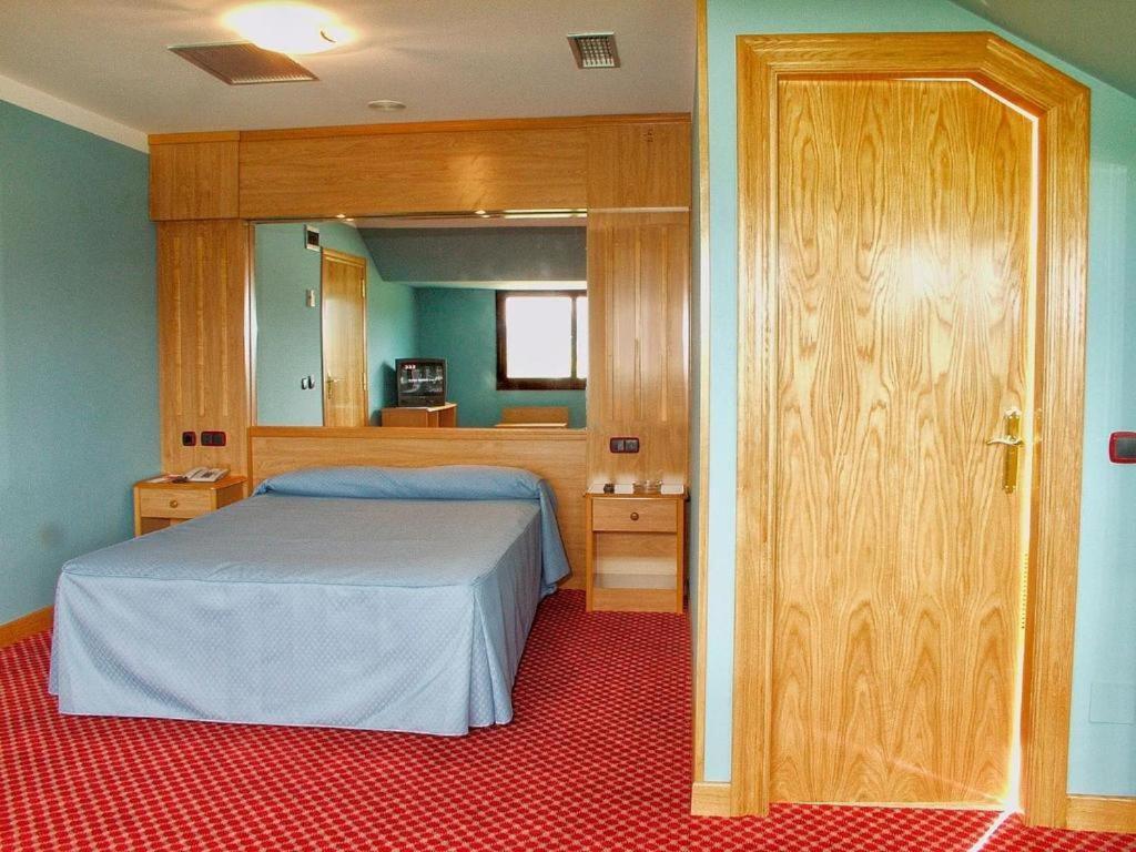 Hotel Royal Llanera  ภายนอก รูปภาพ