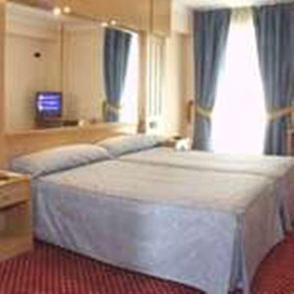 Hotel Royal Llanera  ภายนอก รูปภาพ